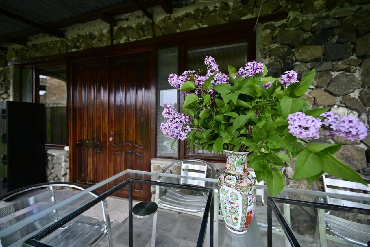 Sevan Tarsus Guesthouse Tsovazard Exterior foto